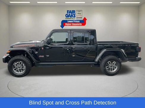 Certified 2026 Jeep Gladiator Mojave AWD/4WD image 10