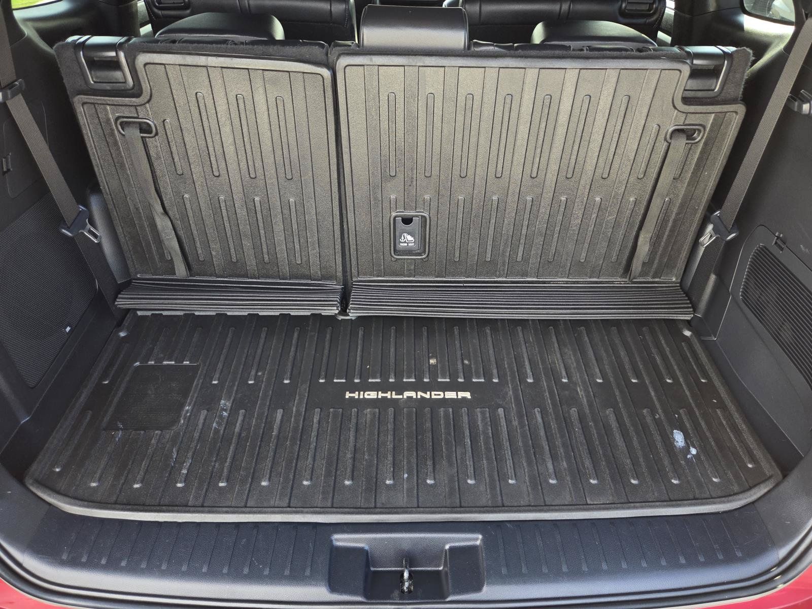 Used 2023 Toyota Highlander XSE AWD/4WD image 10