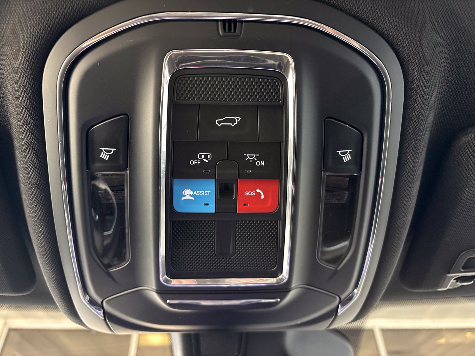 Used 2024 Jeep Grand Cherokee L Limited w/ Black Appearance Package RWD image 24