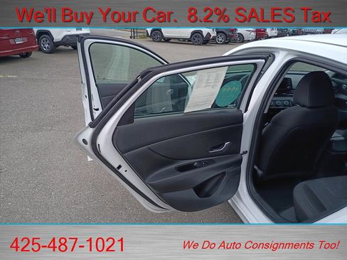 Used 2022 Hyundai Elantra SE FWD image 15