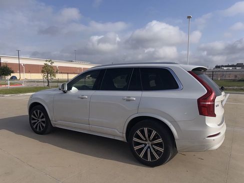 Used 2023 Volvo XC90 B5 Core w/ Protection Package Premier image 3