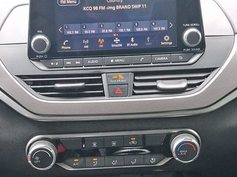 Used 2024 Nissan Altima 2.5 SR FWD image 20