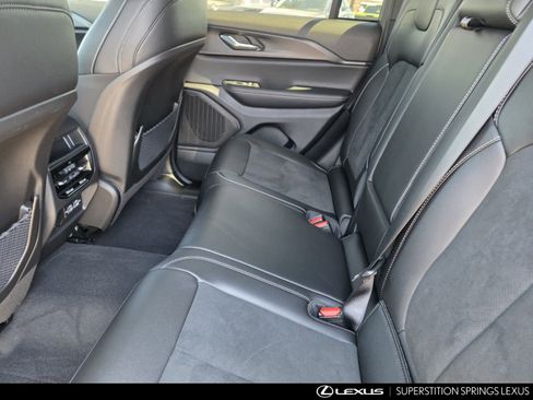 Used 2025 Jeep Grand Cherokee Altitude AWD/4WD image 25