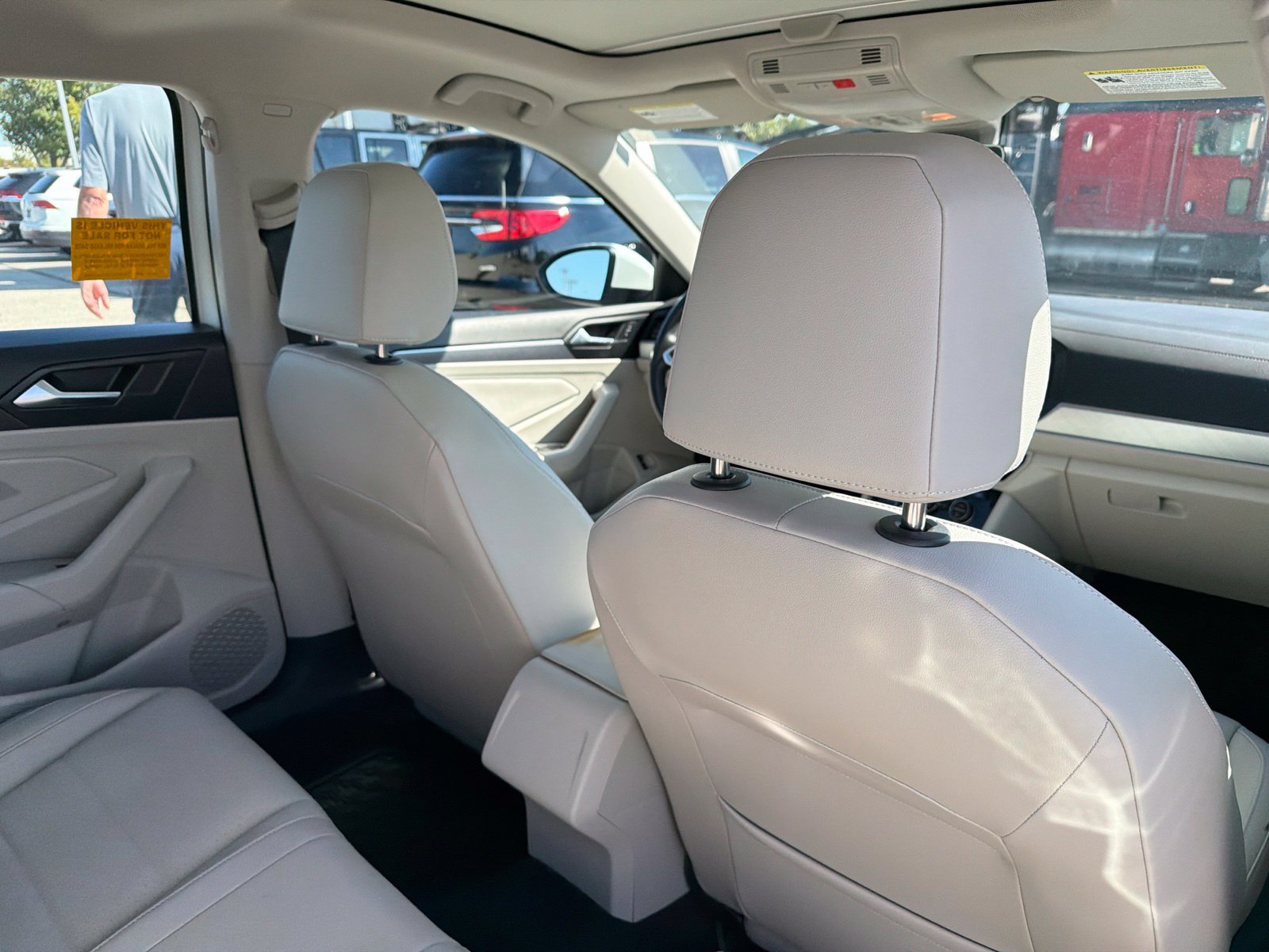 Used 2023 Volkswagen Jetta SE w/ Panoramic Sunroof Package FWD image 30