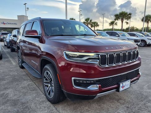 Used 2022 Jeep Wagoneer Series III w/ Flexible Seating Group RWD image 3