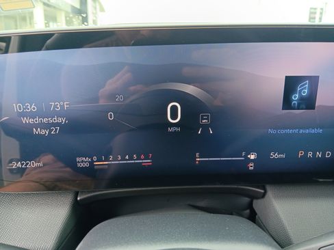 Used 2025 Buick Enclave Preferred w/ Power Package FWD image 12