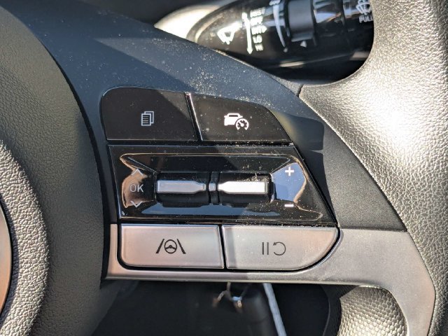 Used 2026 Hyundai Elantra SE FWD image 24
