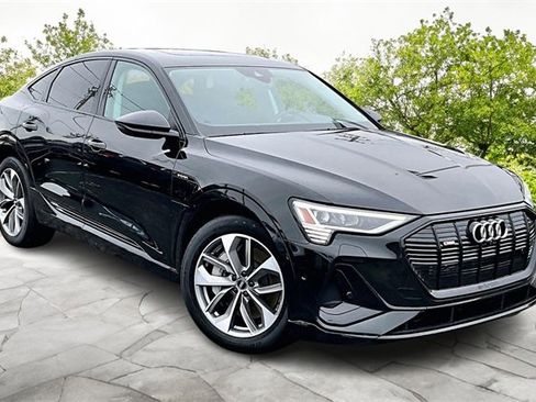 Used 2021 Audi e-tron Premium Plus w/ Premium Plus Package image 11