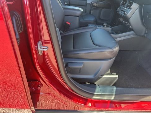 New 2026 Ford Maverick Lariat w/ Black Appearance Package image 33