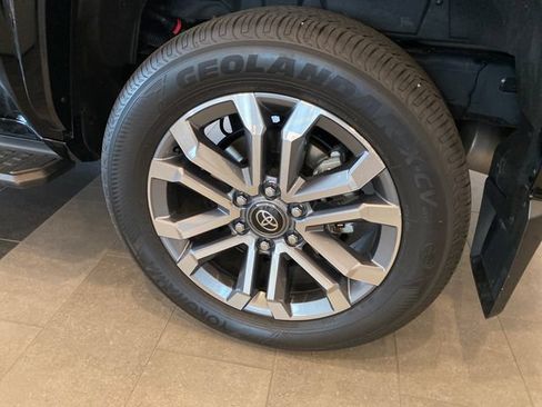 Certified 2025 Toyota 4Runner Limited AWD/4WD image 12