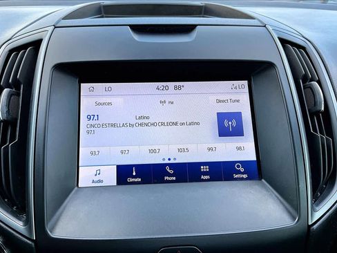 Used 2020 Ford Edge SE image 31