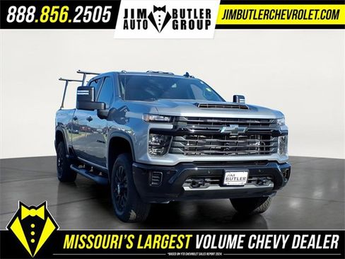 Used 2025 Chevrolet Silverado 2500 Custom w/ Custom Value Package image 6