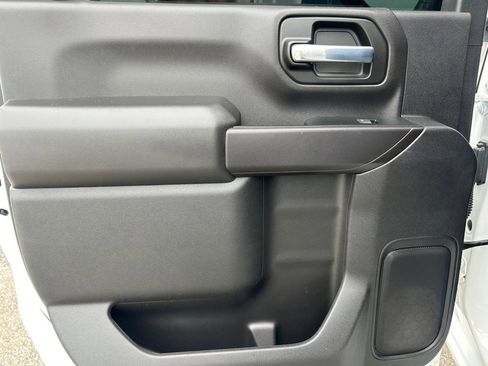 Used 2023 Chevrolet Silverado 2500 LT AWD/4WD image 16