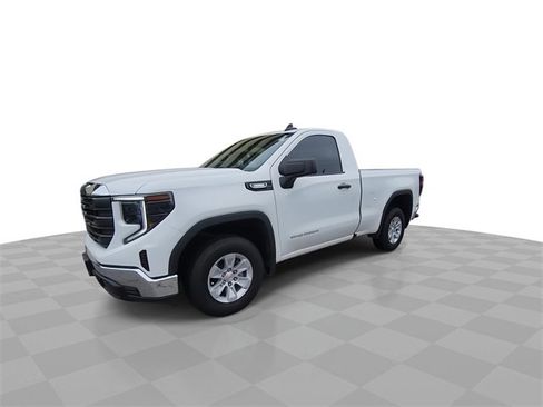 Used 2024 GMC Sierra 1500 Pro w/ Convenience Package image 4