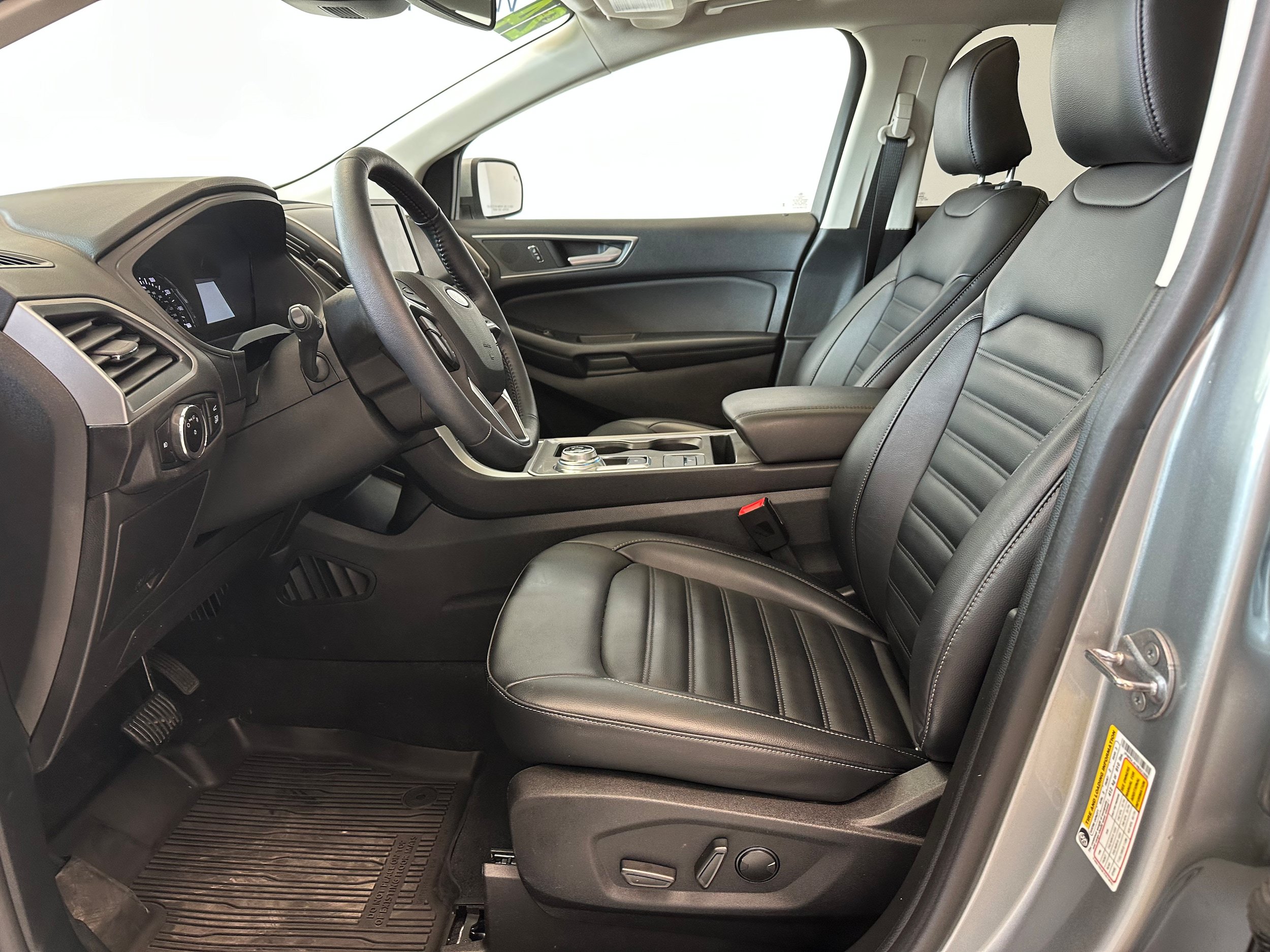 Used 2024 Ford Edge SEL w/ Convenience Package AWD/4WD image 10