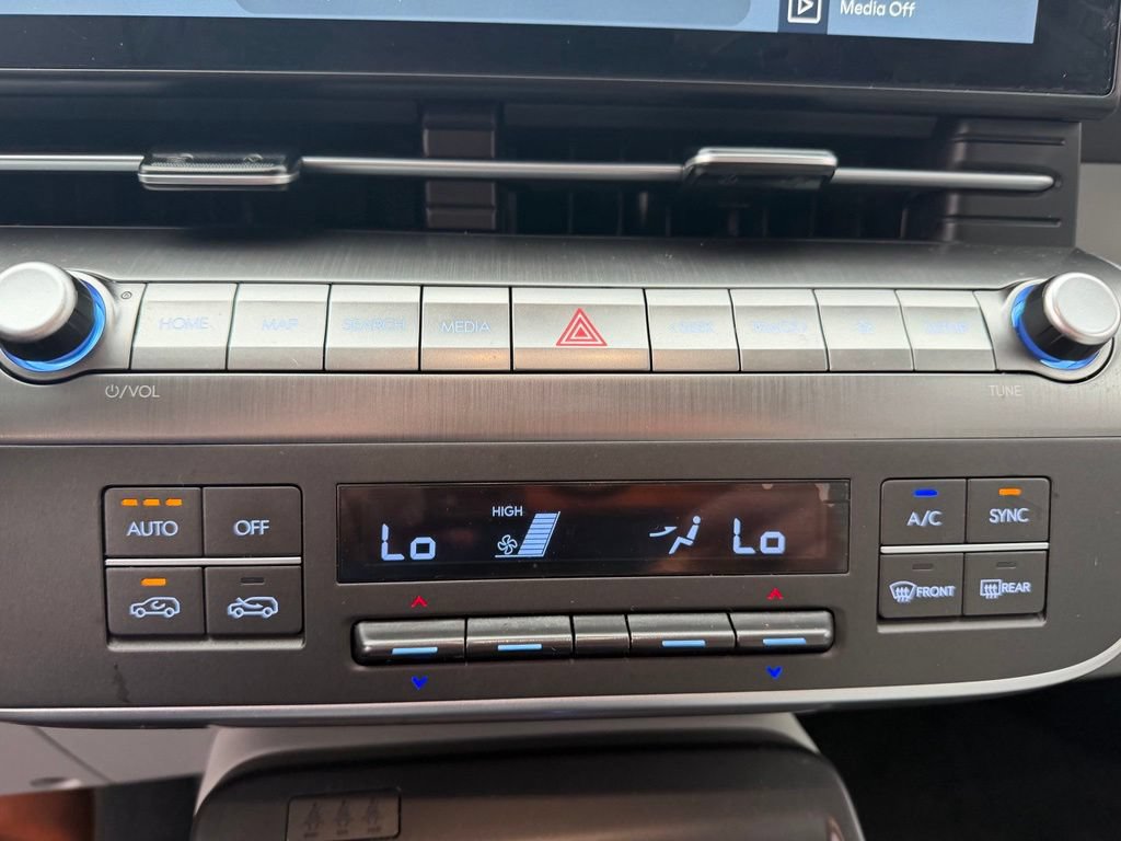 Used 2024 Hyundai Kona SEL w/ Convenience Package AWD/4WD image 11