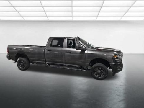 Used 2026 RAM 2500 Tradesman AWD/4WD image 3