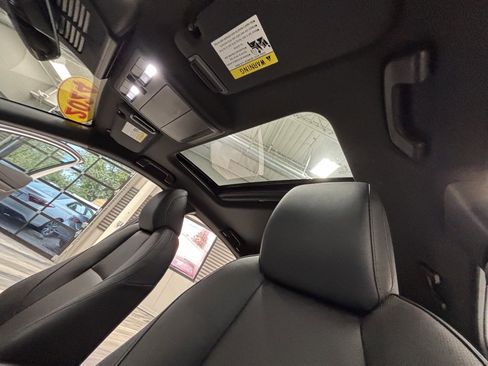 Used 2024 MAZDA MAZDA3 s image 9