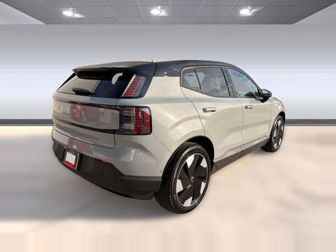 Used 2026 Volvo EX30 Ultra image 9