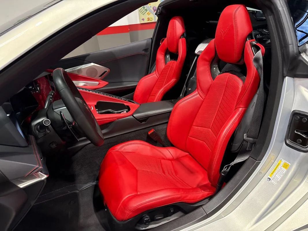 Used 2024 Chevrolet Corvette Stingray Preferred Cpe w/ Z51 Performance Package RWD image 19