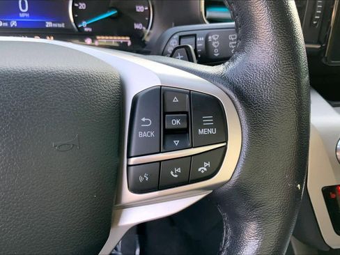 Used 2021 Ford Explorer XLT w/ Equipment Group 202A AWD/4WD image 24