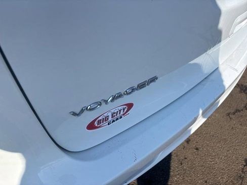 Used 2023 Chrysler Voyager LX FWD image 44