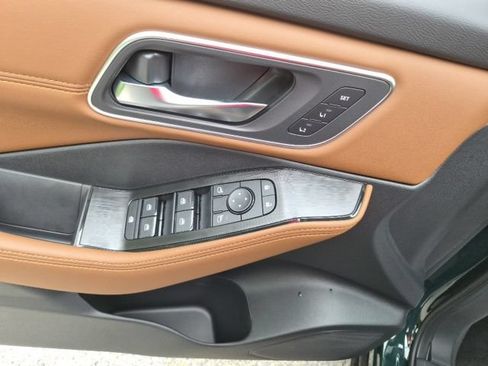 New 2026 Nissan Rogue Platinum AWD/4WD image 17
