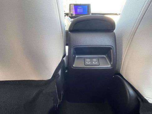 Used 2025 Toyota Corolla LE w/ LE Premium Package FWD image 11