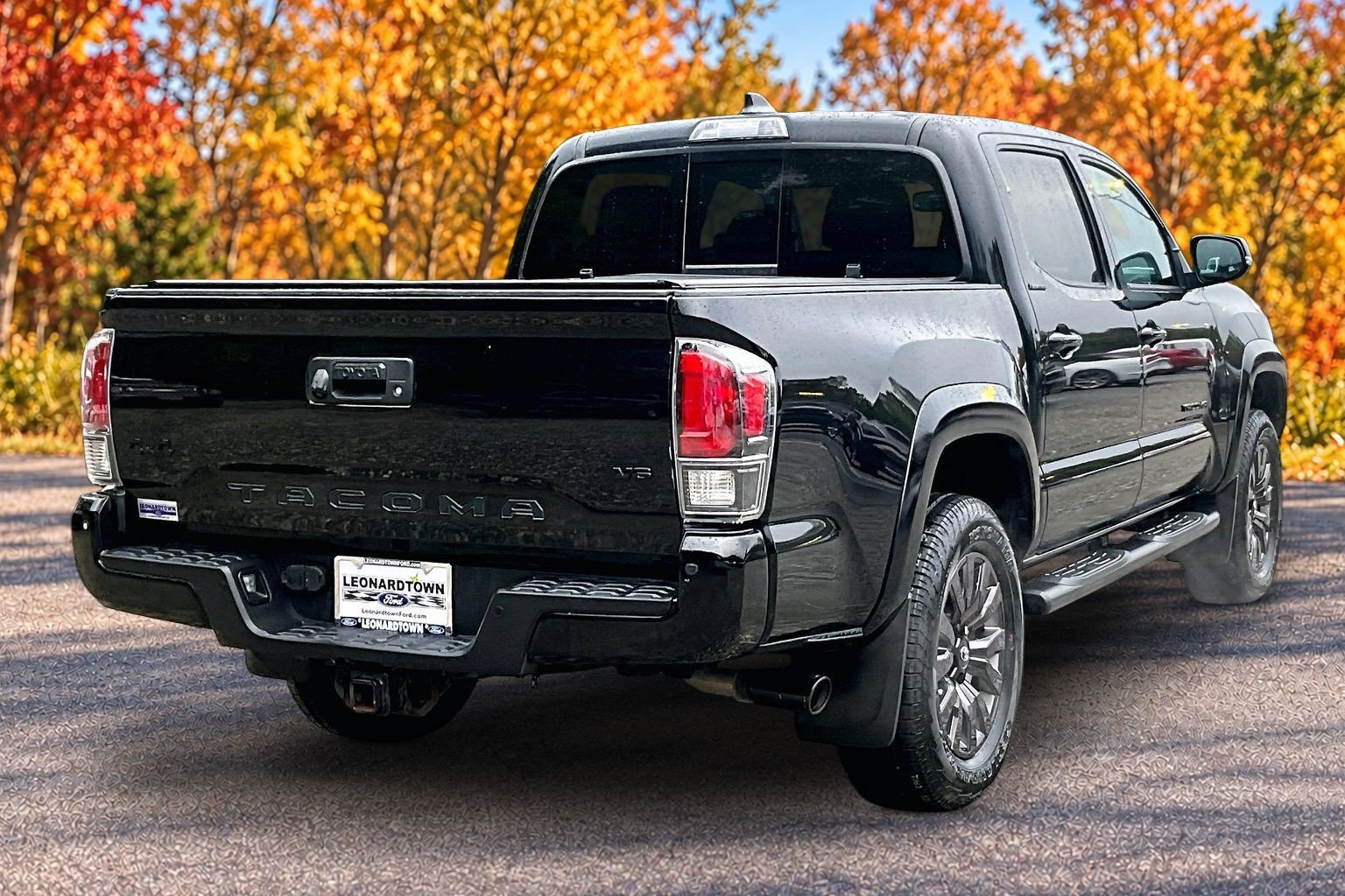 Used 2021 Toyota Tacoma Limited w/ Nightshade Package AWD/4WD image 2
