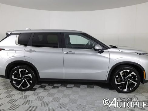 Used 2024 Mitsubishi Outlander SE FWD image 4