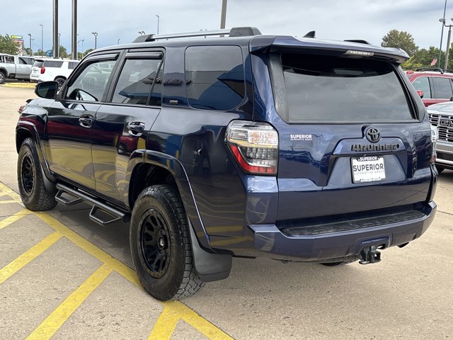 Used 2020 Toyota 4Runner SR5 AWD/4WD image 7