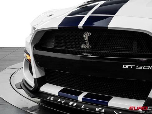 Used 2022 Ford Mustang Shelby GT500 w/ Technology Package RWD image 11