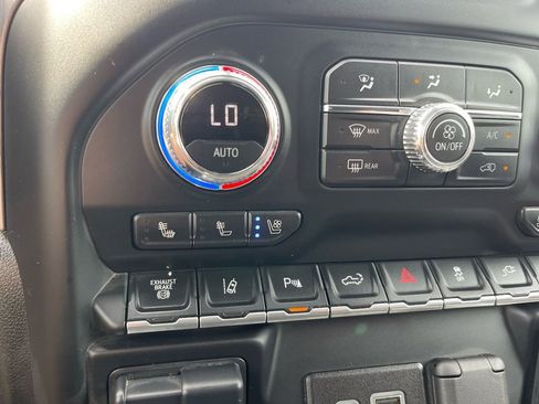 Used 2020 GMC Sierra 3500 Denali w/ Denali Ultimate Package image 24