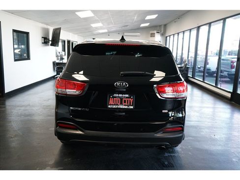 Used 2018 Kia Sorento AWD image 6