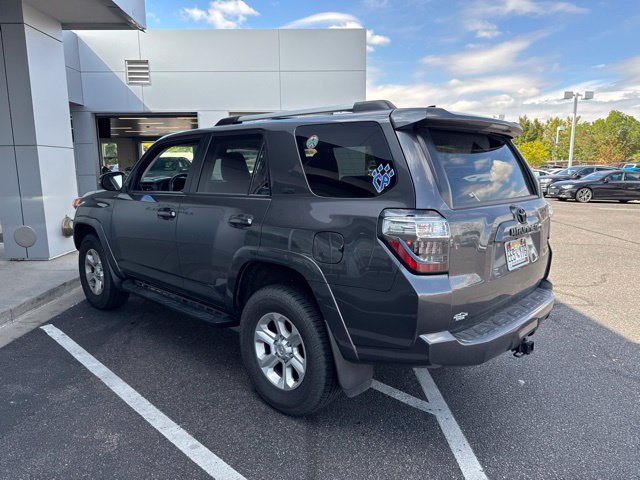 Used 2022 Toyota 4Runner SR5 Premium w/ Moonroof Package AWD/4WD image 4