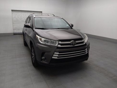 Used 2018 Toyota Highlander XLE FWD image 14