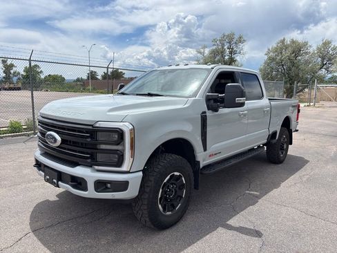 Used 2025 Ford F350 Platinum w/ Tremor Off-Road Package AWD/4WD image 2