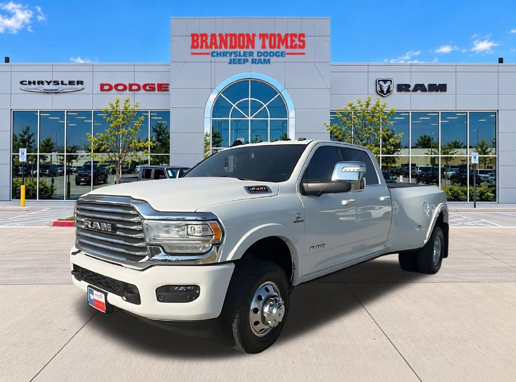 Used 2024 RAM 3500 Limited w/ Towing Technology Group AWD/4WD image 2