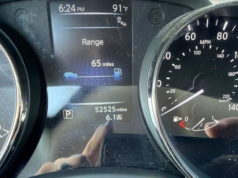 Used 2015 Nissan Rogue SV w/ SV Premium Package FWD image 18