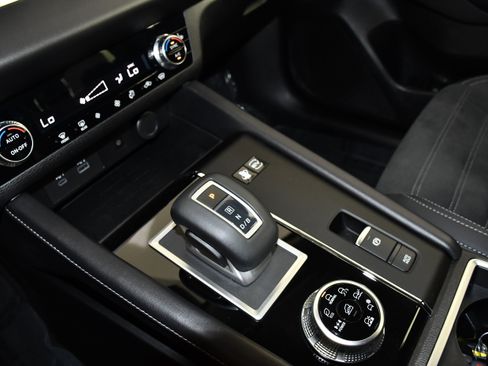 Used 2025 Mitsubishi Outlander SE AWD/4WD image 30