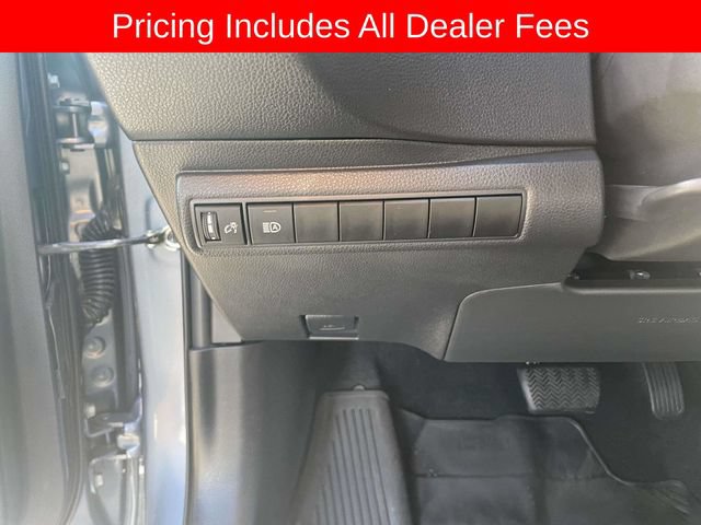 Used 2024 Toyota Corolla LE FWD image 22