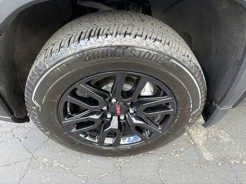Used 2024 GMC Sierra 1500 Elevation AWD/4WD image 10
