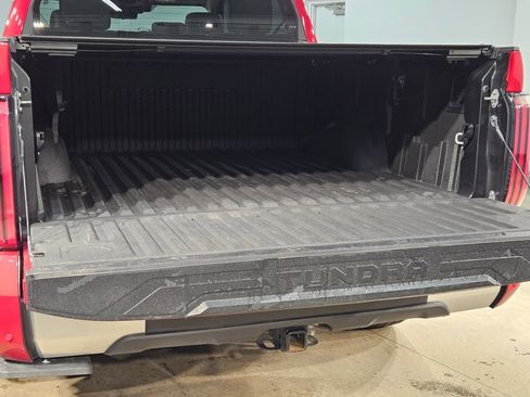 Used 2024 Toyota Tundra Limited AWD/4WD image 18