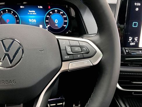 New 2026 Volkswagen Atlas Cross Sport SEL Premium R-Line image 18