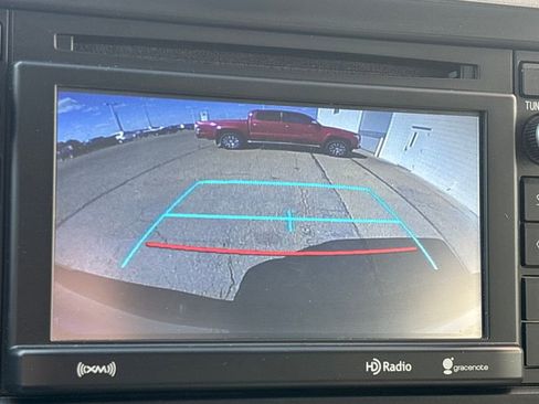 Used 2016 Toyota Tacoma SR5 w/ Towing Package image 9