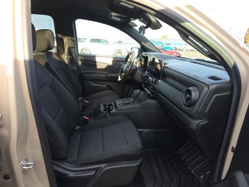 Used 2023 Chevrolet Colorado W/T image 8