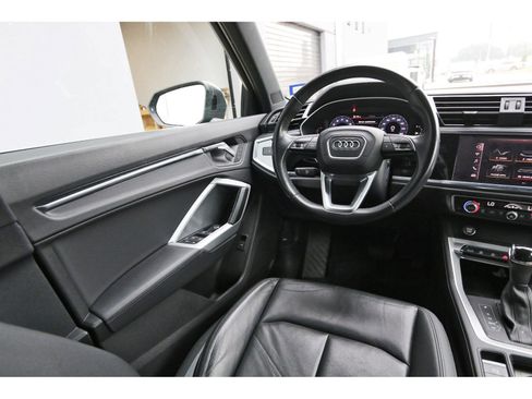 Used 2020 Audi Q3 2.0T Premium AWD/4WD image 9