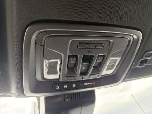 New 2026 GMC Sierra 2500 AT4 w/ AT4 Premium Plus Package AWD/4WD image 23