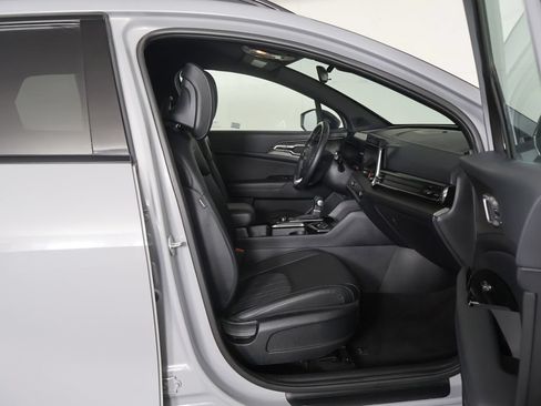 Used 2025 Kia Sportage X-Line AWD/4WD image 28