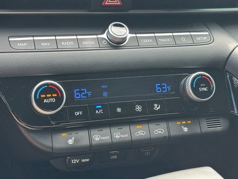 Certified 2023 Hyundai Elantra SEL w/ Convenience Package FWD image 20